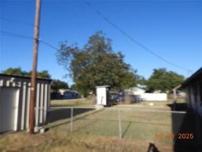 2510 Meadow Ln in Taylor, TX - Building Photo - Building Photo
