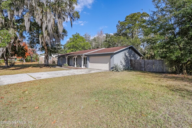 3400 Red Oak Cir in Orange Park, FL - Building Photo - Building Photo