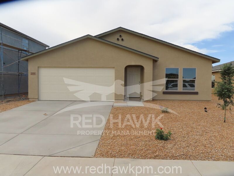 215 E Bobcat Pl in Casa Grande, AZ - Foto de edificio