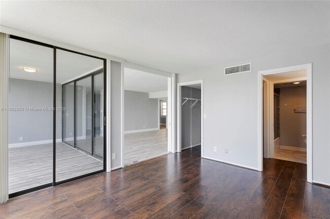 501 SW 11th Pl in Boca Raton, FL - Building Photo - Building Photo