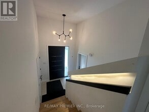 2980 King George's Park Dr in Thunder Bay, ON - Building Photo - Building Photo