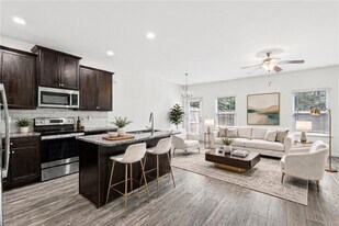 7134 Gladstone Cir in Stonecrest, GA - Building Photo