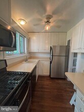 10401 Montrose Ave in Bethesda, MD - Building Photo - Building Photo