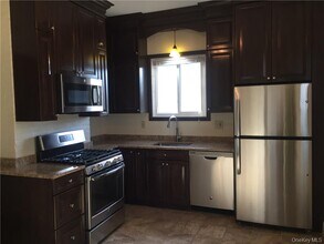 3 Overton Rd in Ossining, NY - Building Photo - Building Photo