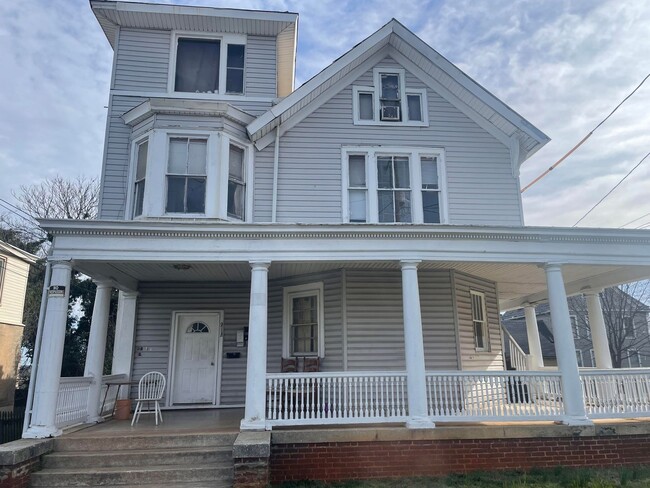 property at 912 Floyd St