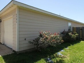 6906 Lost Timber Ln in Richmond, TX - Foto de edificio - Building Photo