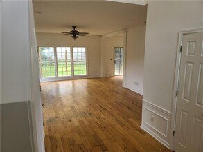 6105 Pattingham Dr in Roswell, GA - Building Photo - Building Photo