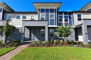 7055 Carrickbend Ln in Orlando, FL - Building Photo