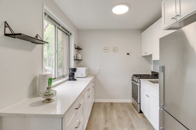 2710 Macomb St NW, Unit ID1386166P in Washington, DC - Building Photo - Building Photo