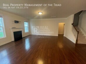 306 Summerwalk Rd in Greensboro, NC - Building Photo - Building Photo