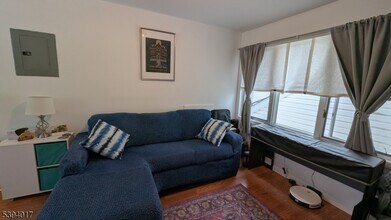 12 Main St in Millburn, NJ - Building Photo - Building Photo