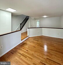 2868 Kelly Square in Vienna, VA - Building Photo - Building Photo