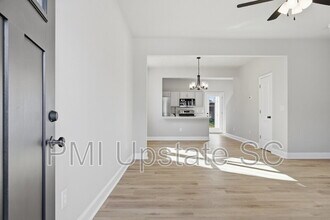 107 Virginia Ave in Greenville, SC - Building Photo - Building Photo