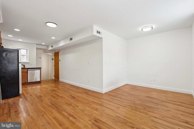 1538 Christian St in Philadelphia, PA - Building Photo - Building Photo