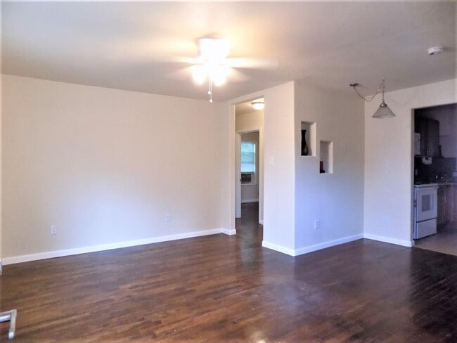 1111 3rd Ave N in Texas City, TX - Building Photo - Building Photo