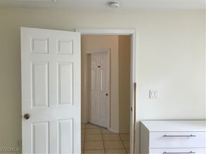 1212 SE 24th Ave in Cape Coral, FL - Building Photo - Building Photo