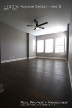 1120 W Addison St-Unit -Unit 2 in Chicago, IL - Foto de edificio - Building Photo