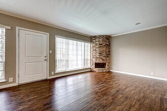 2503 McCue Rd in Houston, TX - Building Photo - Building Photo