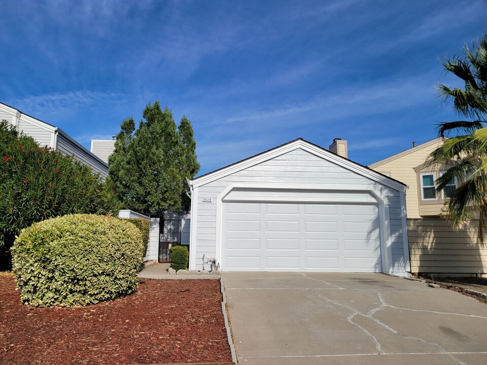 3549 Leafwood Cir in Antioch, CA - Foto de edificio