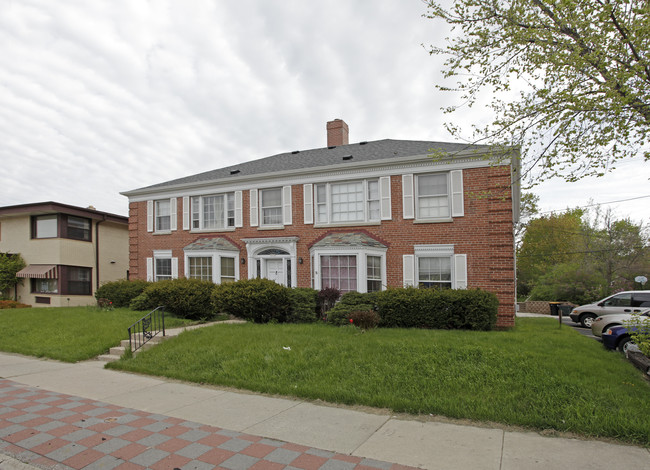 6028 W Vliet St in Milwaukee, WI - Foto de edificio - Building Photo