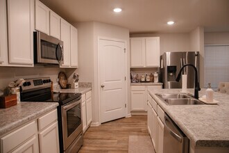 5806 Paddock Way in Pensacola, FL - Building Photo - Building Photo
