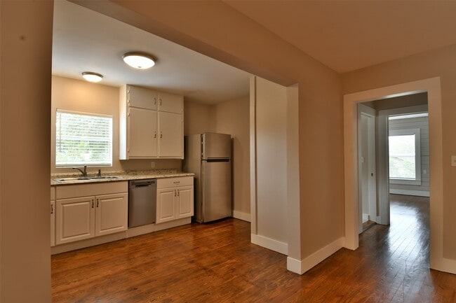 409 E Austin St in Bellville, TX - Building Photo - Building Photo