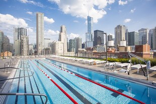 The Gallery on Wells in Chicago, IL - Building Photo