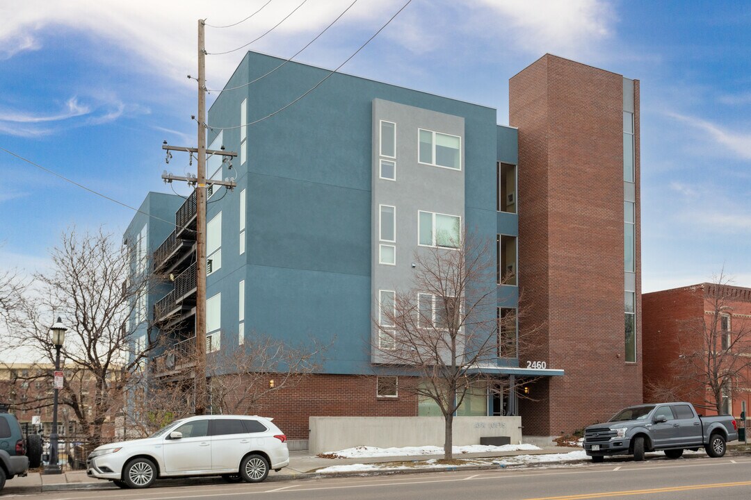 2460 W 29th Ave in Denver, CO - Building Photo