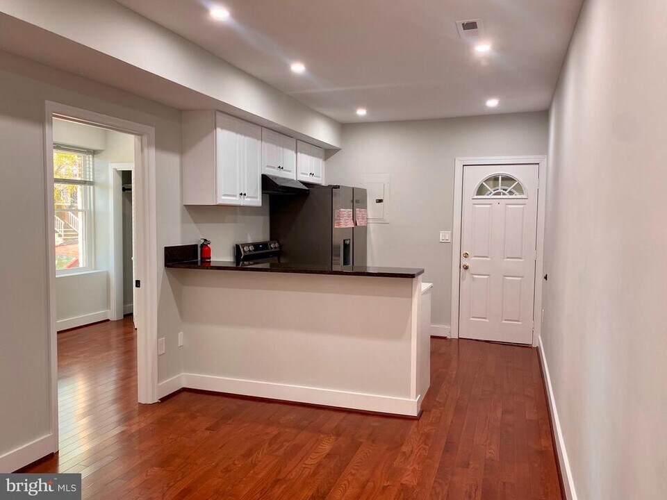 3701 9th St NW in Washington, DC - Building Photo