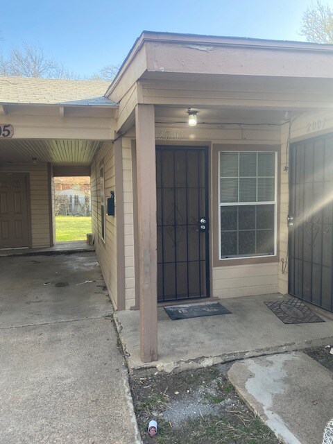 2005 Elkins Ave in Killeen, TX - Building Photo