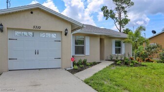 5310 Caldwell St in Naples, FL - Building Photo