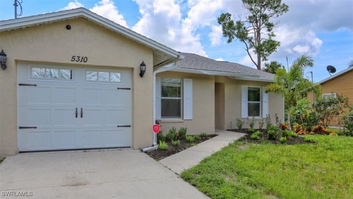 5310 Caldwell St in Naples, FL - Building Photo