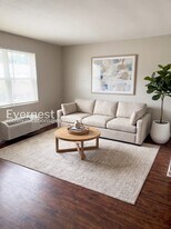 969 Forest Ave, Unit c 5 in Forest Park, GA - Building Photo