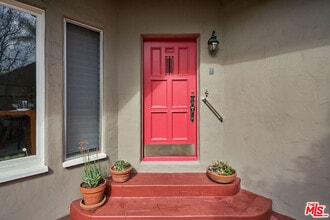 1235 Hi Point St in Los Angeles, CA - Building Photo - Building Photo