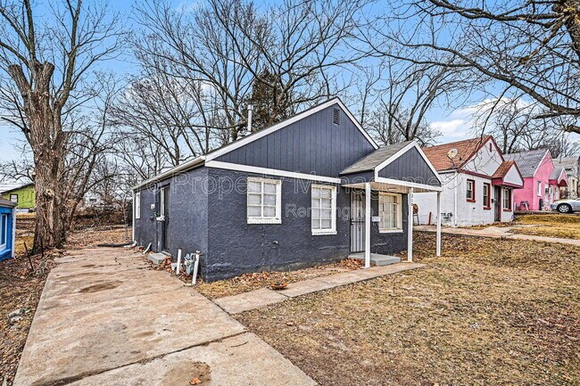 property at 4216 Cleveland Ave.