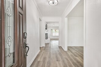 212 E Castle Harbour Dr in Friendswood, TX - Building Photo - Building Photo