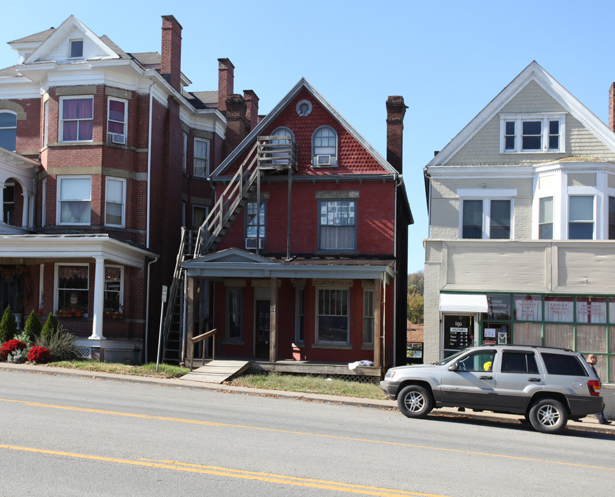 219 Fairmont Ave in Fairmont, WV - Building Photo