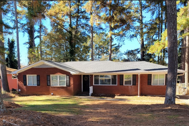 1831 Shepherd Cir SW