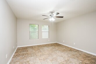 3802 Parry Ct in Pearland, TX - Building Photo - Building Photo