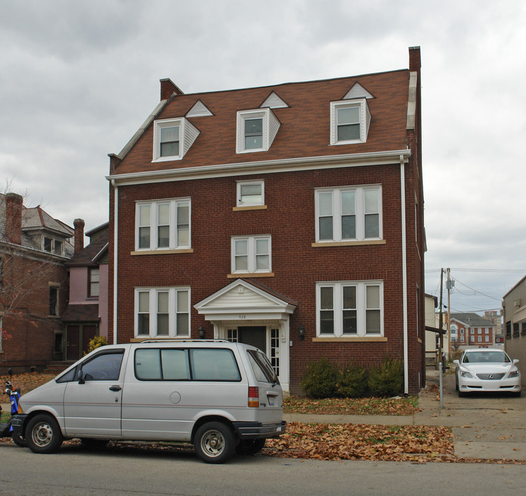 928 9th Ave in Huntington, WV - Building Photo