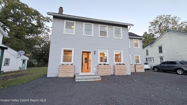 54 Grove St in Cairo, NY - Building Photo - Building Photo