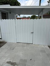235 W 16th St in Hialeah, FL - Building Photo - Building Photo