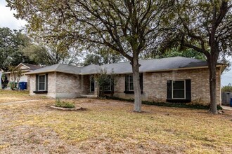 7815 Merrywood in San Antonio, TX - Foto de edificio - Building Photo