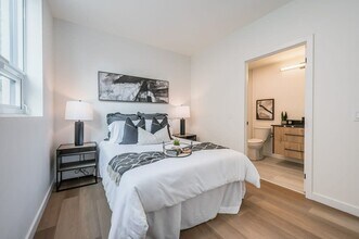 Stride on Union in Waterloo, ON - Building Photo - Building Photo