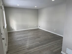 5901 Roosevelt St in Taylor, MI - Building Photo - Building Photo