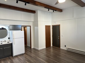 630 Broadway St S, Unit #9 in Menomonie, WI - Building Photo - Building Photo