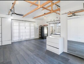 8330 Flight Ave in Los Angeles, CA - Building Photo - Building Photo