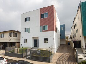 156 N Mariposa Ave in Los Angeles, CA - Building Photo