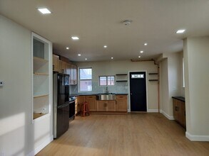 32 Newell Ave in Trenton, NJ - Building Photo - Building Photo