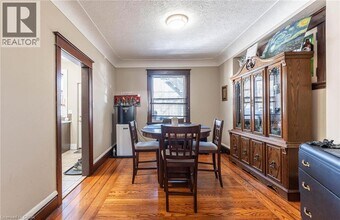 41 Carrick Ave in Hamilton, ON - Building Photo - Building Photo